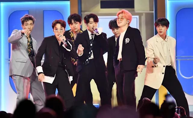 BTS WORLD TOUR 'ARIRANG'